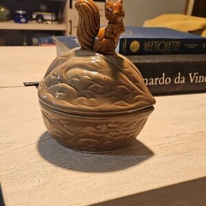 Vintage Ceramic Squirrel On Walnut Lidded Dish - Brown